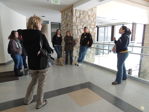 Campus guides introduce new arrivals