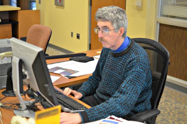 Students step in to save librarian